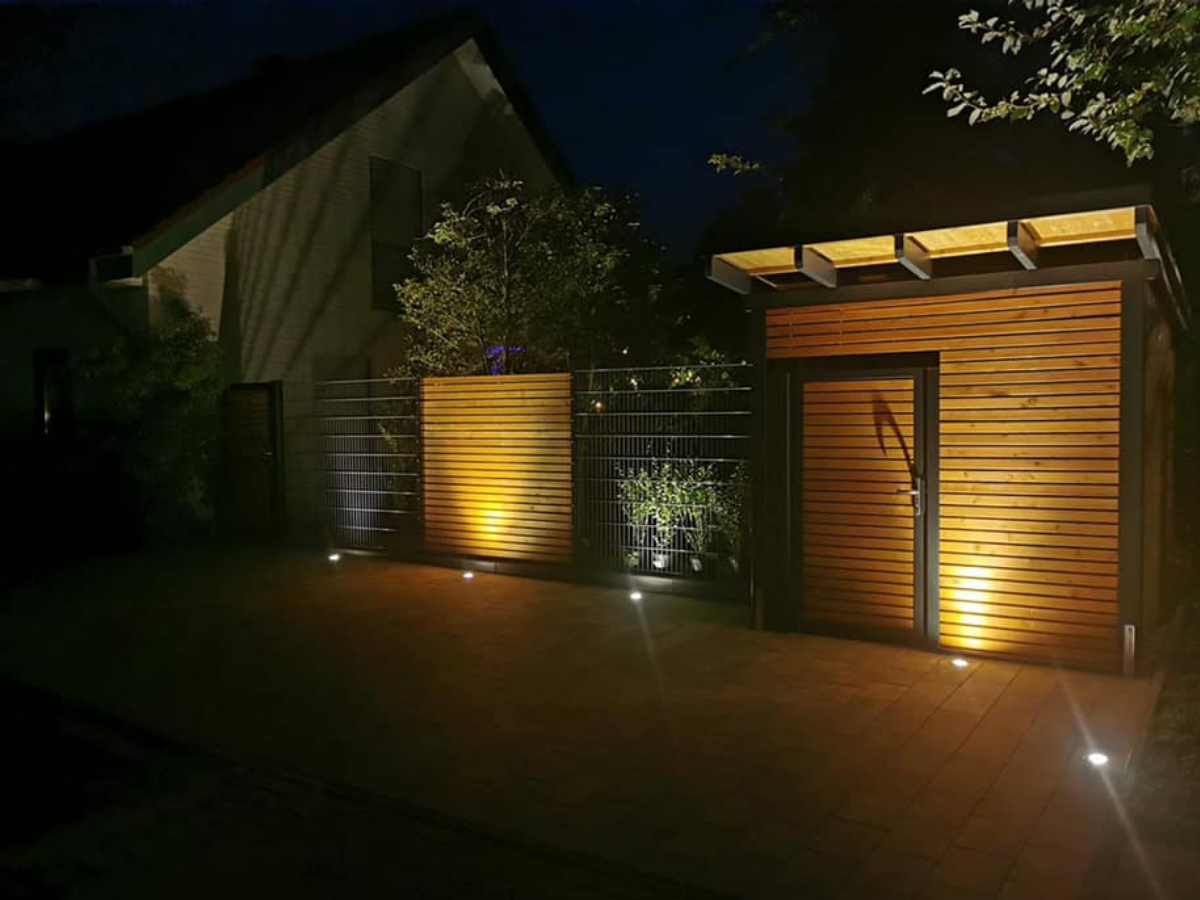 Read more about the article Moderne Hofeinfahrt und Zaunrenovierung